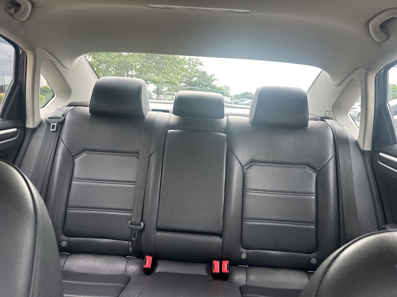 2017 Volkswagen Passat 1.8T SE