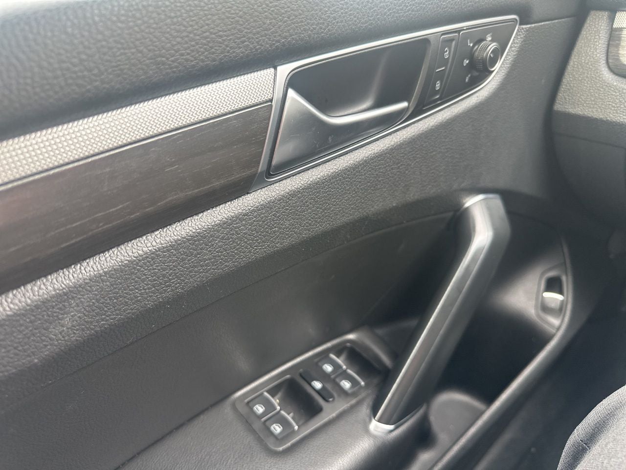 2017 Volkswagen Passat 1.8T SE