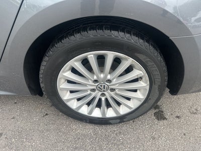 2017 Volkswagen Passat 1.8T SE