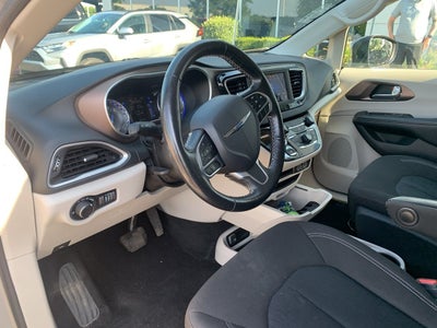 2021 Chrysler Voyager LX