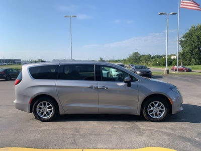 2021 Chrysler Voyager LX