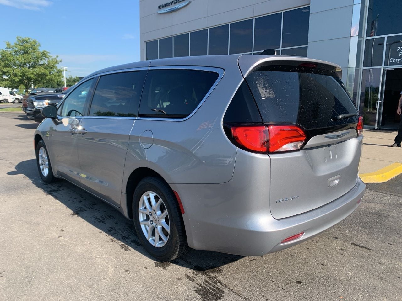 2021 Chrysler Voyager LX