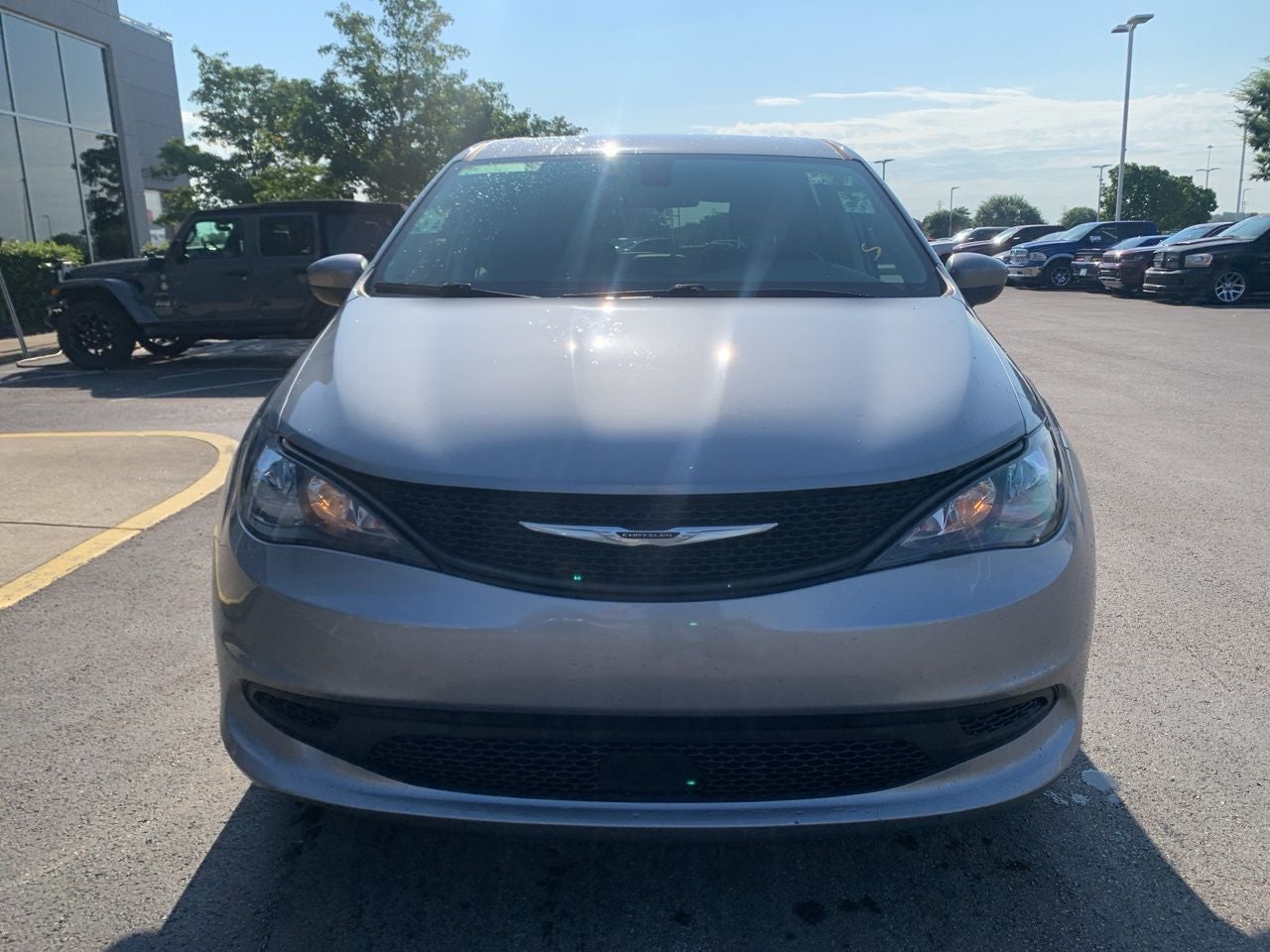 2021 Chrysler Voyager LX