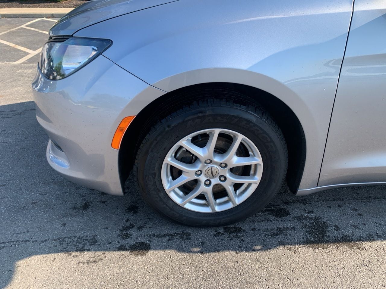 2021 Chrysler Voyager LX