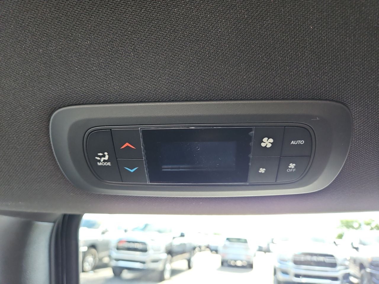 2025 Chrysler Voyager VOYAGER LX