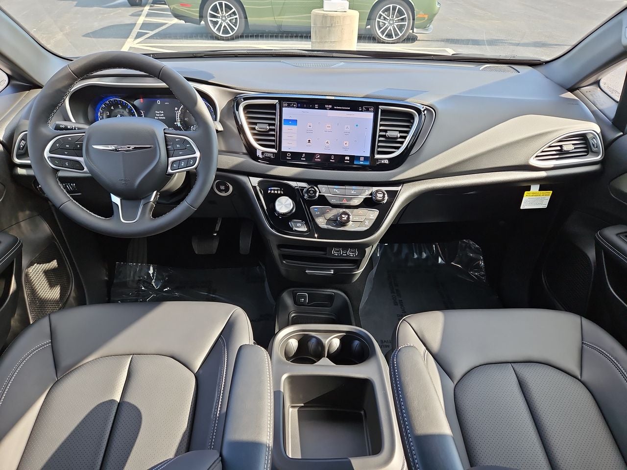 2025 Chrysler Voyager VOYAGER LX