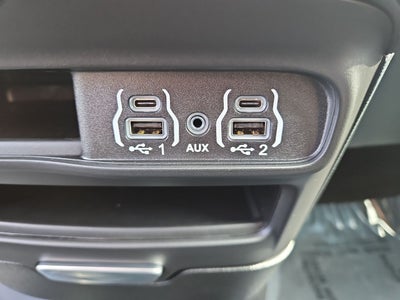 2025 Chrysler Voyager VOYAGER LX