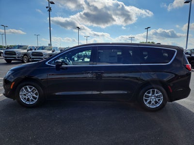 2025 Chrysler Voyager VOYAGER LX