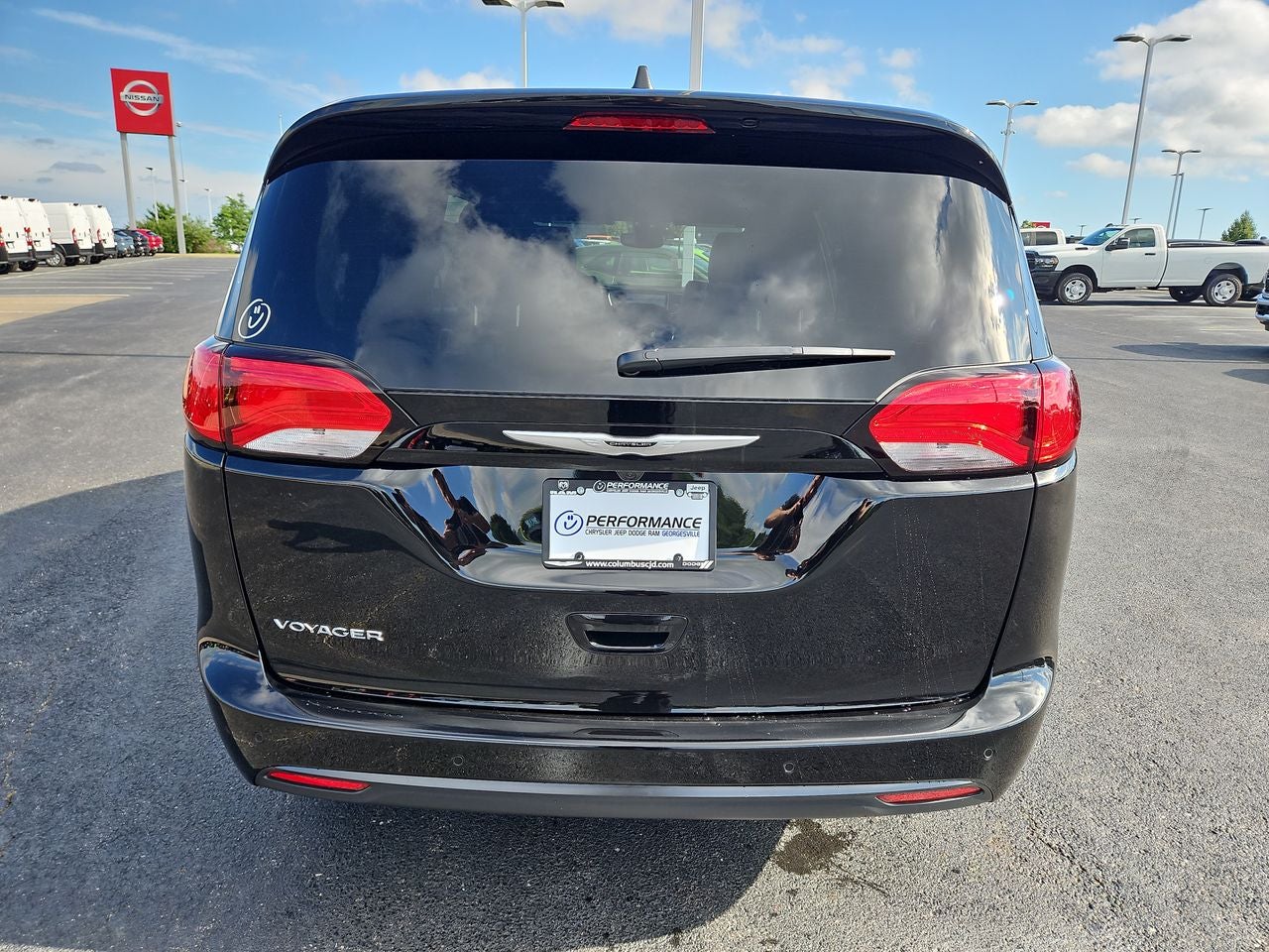 2025 Chrysler Voyager VOYAGER LX