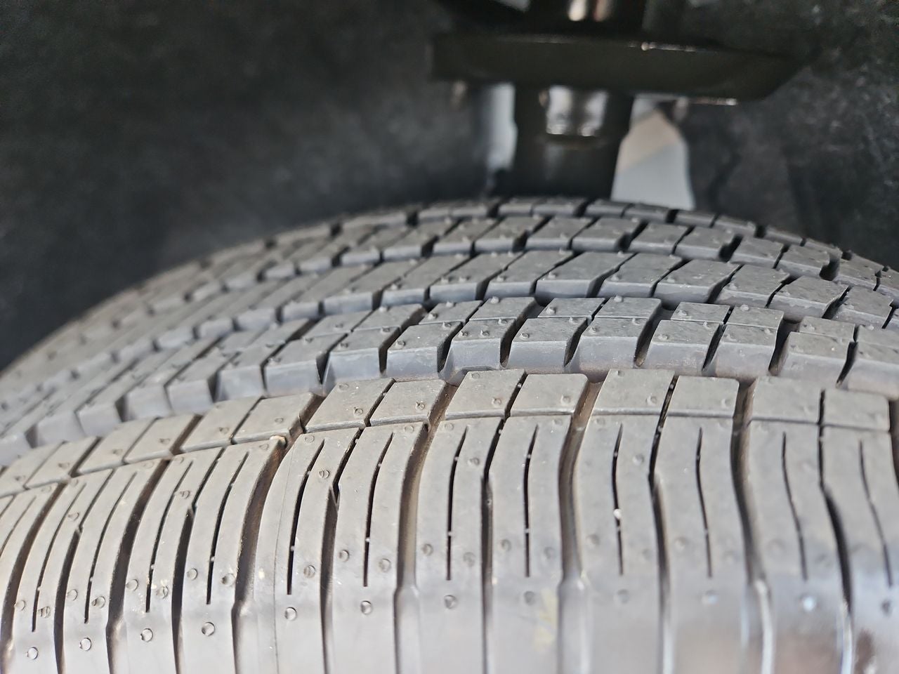 2025 Chrysler Voyager VOYAGER LX