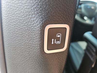 2025 Chrysler Voyager VOYAGER LX