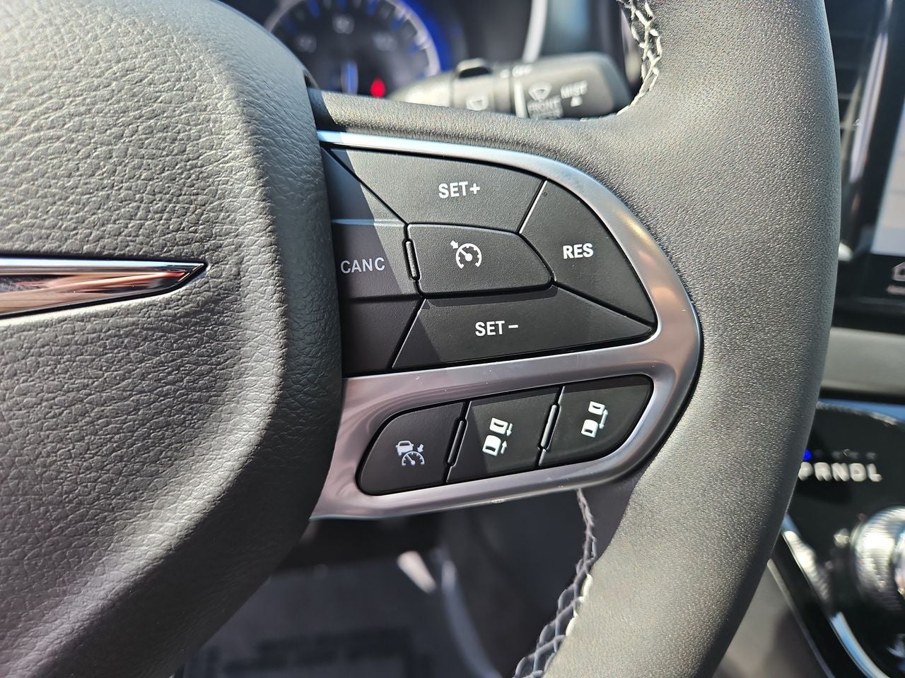 2025 Chrysler Voyager VOYAGER LX