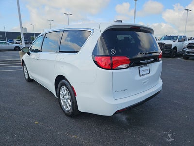 2025 Chrysler Voyager VOYAGER LX