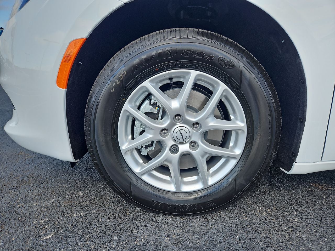 2025 Chrysler Voyager VOYAGER LX