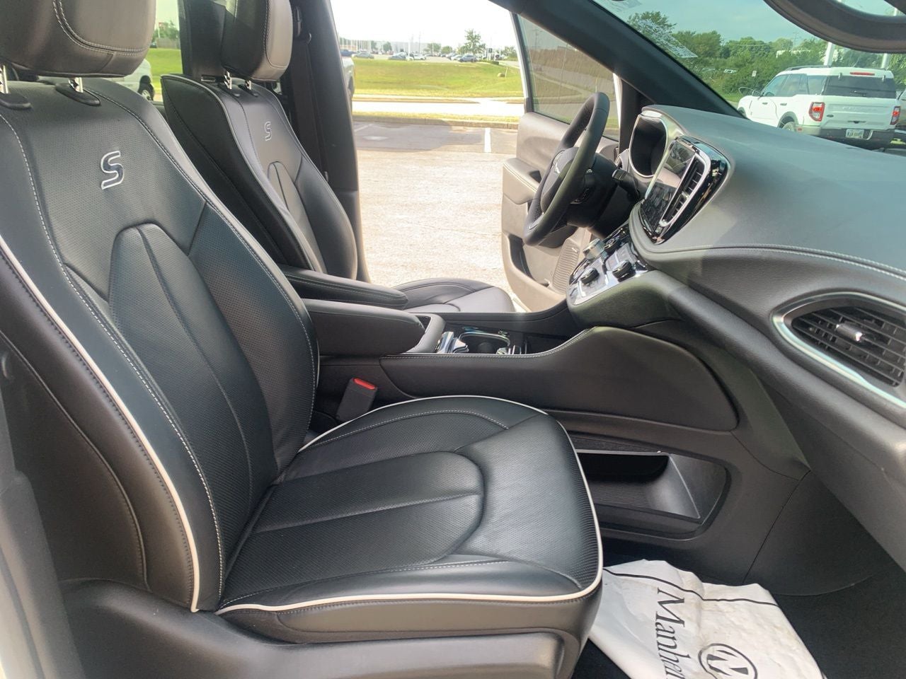 2023 Chrysler Pacifica Limited AWD