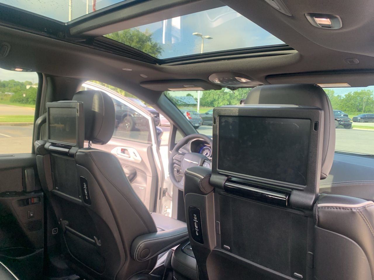 2023 Chrysler Pacifica Limited AWD