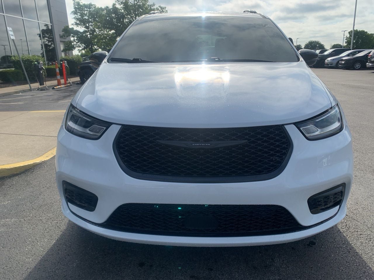2023 Chrysler Pacifica Limited AWD