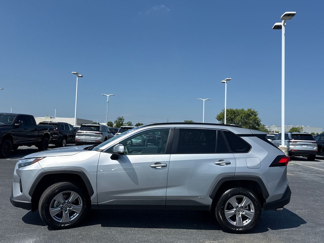 2023 Toyota RAV4 Hybrid XLE