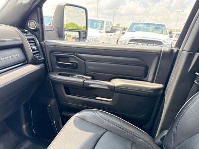 2024 RAM 3500 Limited Mega Cab 4x4 6'4' Box