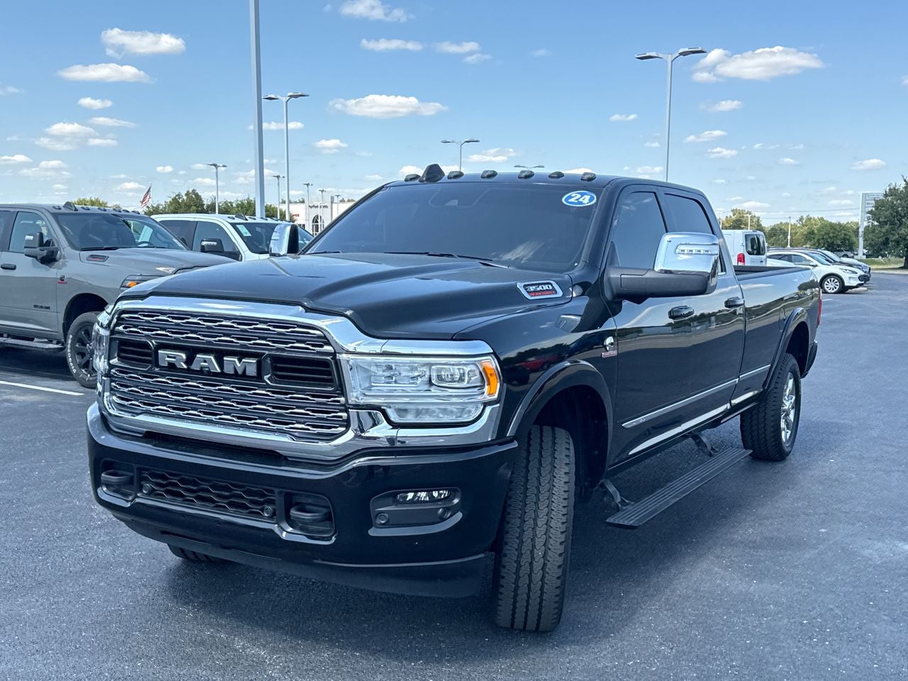 2024 RAM 3500 Limited Crew Cab 4x4 8' Box