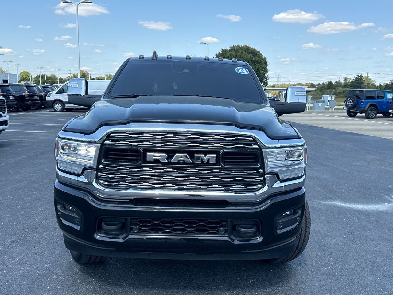2024 RAM 3500 Limited Crew Cab 4x4 8' Box