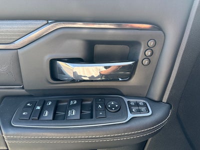 2024 RAM 3500 Limited Crew Cab 4x4 8' Box