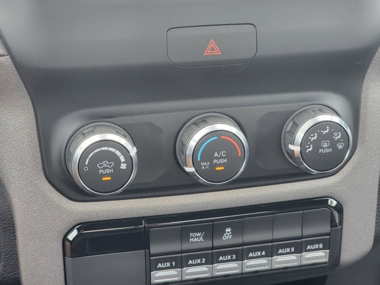 2024 RAM Ram 2500 RAM 2500 TRADESMAN REGULAR CAB 4X4 8' BOX