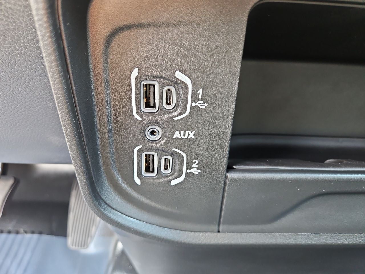 2025 RAM Ram 2500 RAM 2500 TRADESMAN REGULAR CAB 4X4 8' BOX