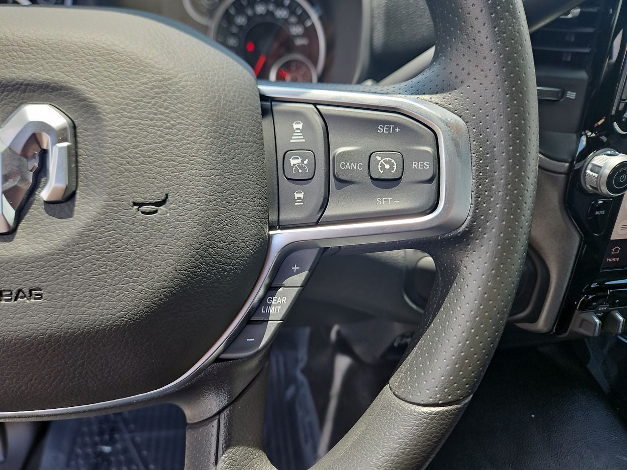 2025 RAM Ram 2500 RAM 2500 TRADESMAN REGULAR CAB 4X4 8' BOX