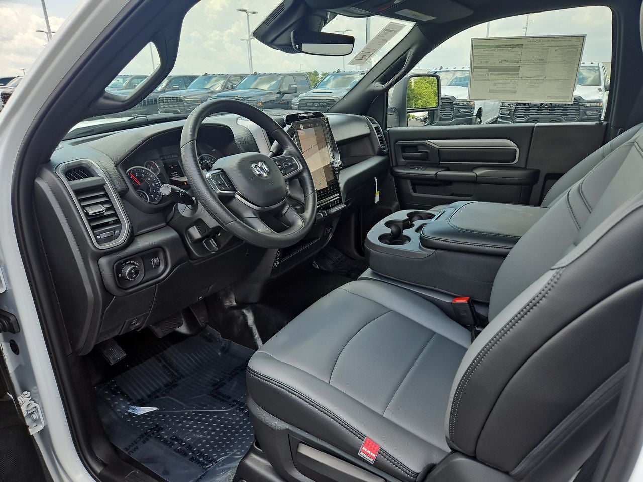 2025 RAM Ram 2500 RAM 2500 TRADESMAN REGULAR CAB 4X4 8' BOX