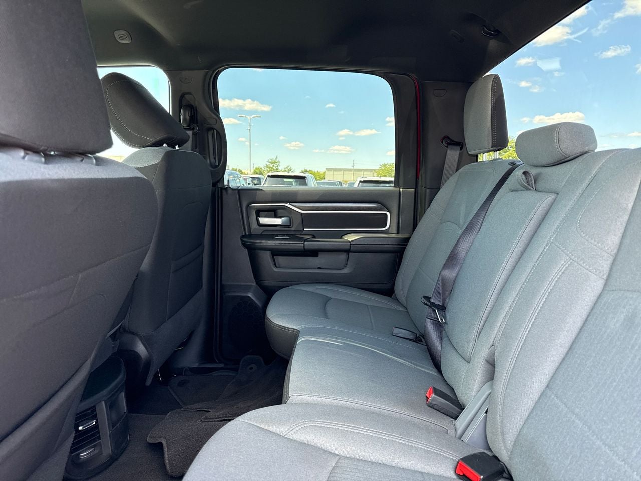 2024 RAM 2500 Big Horn Crew Cab 4x4 6'4' Box