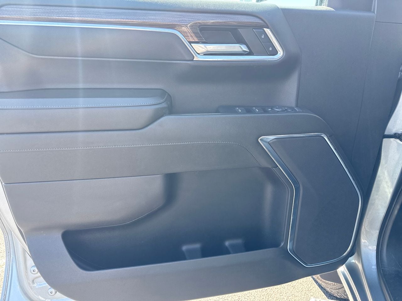 2024 Chevrolet Silverado 1500 2WD Crew Cab Short Bed LT