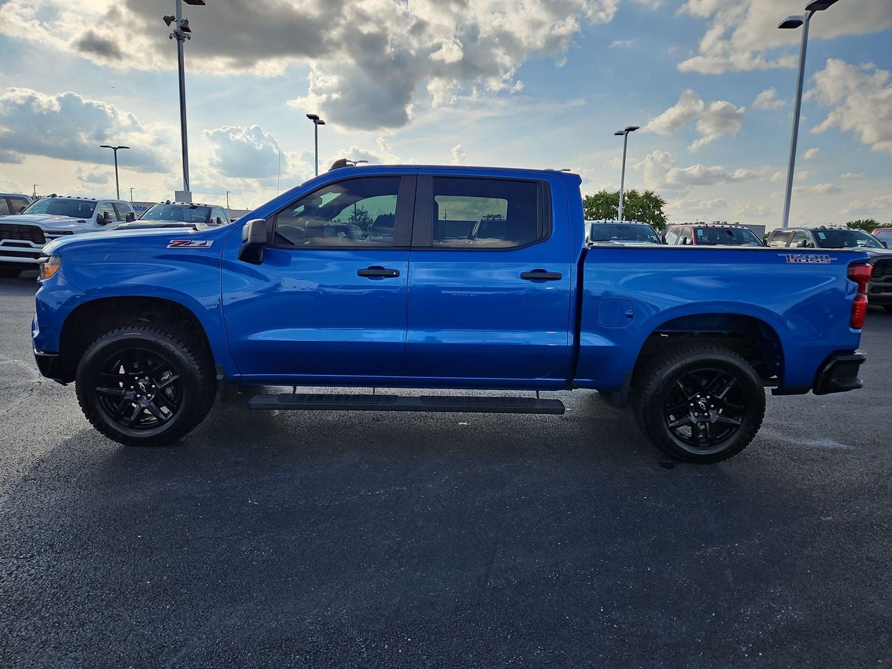 2022 Chevrolet Silverado 1500 4WD Crew Cab Short Bed Custom Trail Boss