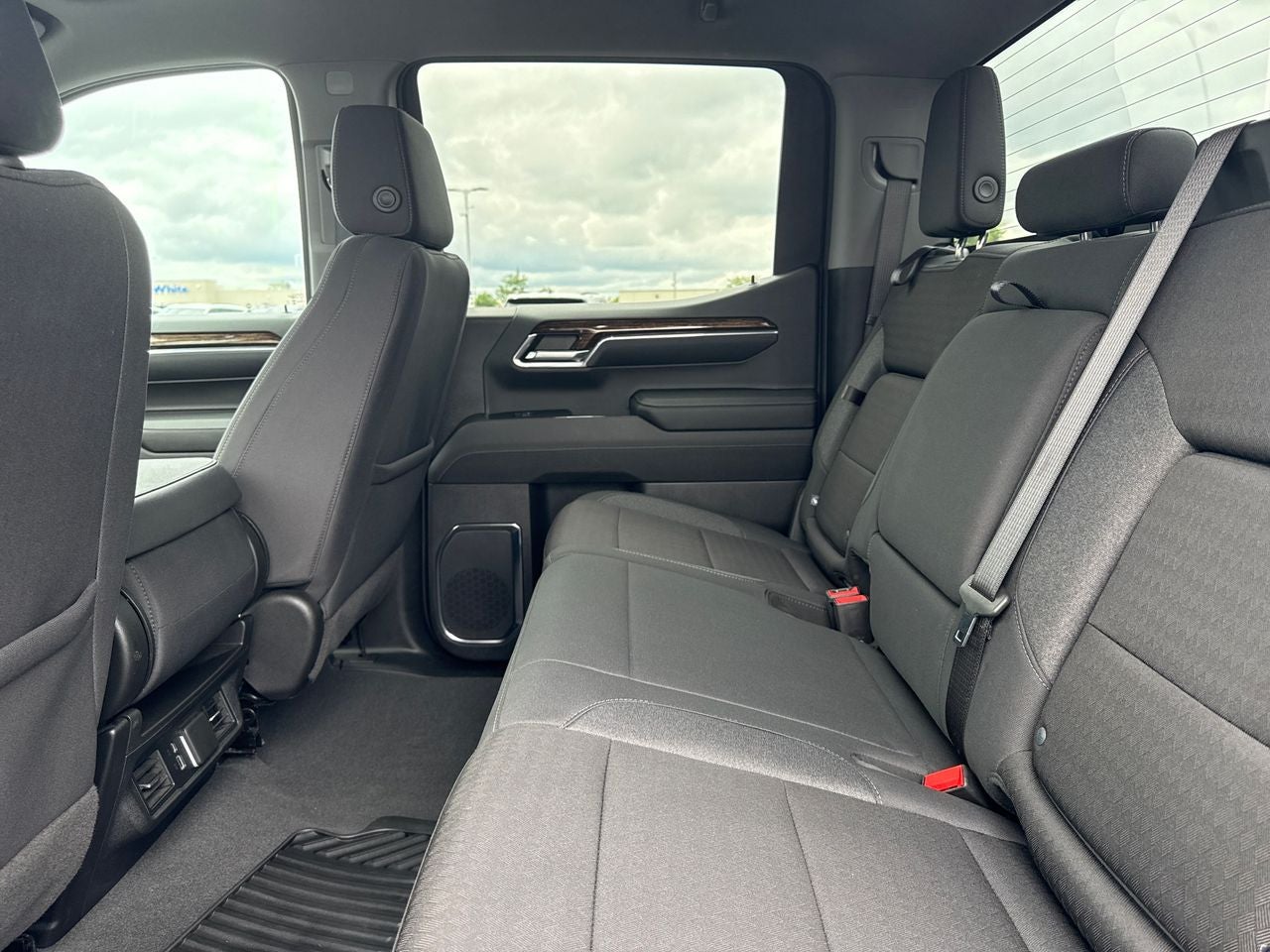 2024 GMC Sierra 1500 4WD Crew Cab Short Box Elevation with 3SB