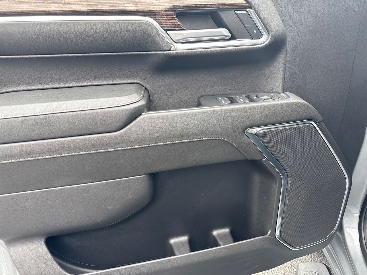 2024 GMC Sierra 1500 4WD Crew Cab Short Box Elevation with 3SB