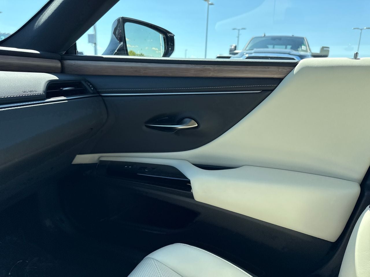 2024 Lexus ES 300h 300h Luxury