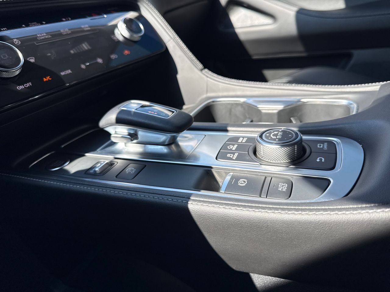 2024 INFINITI QX60 LUXE AWD