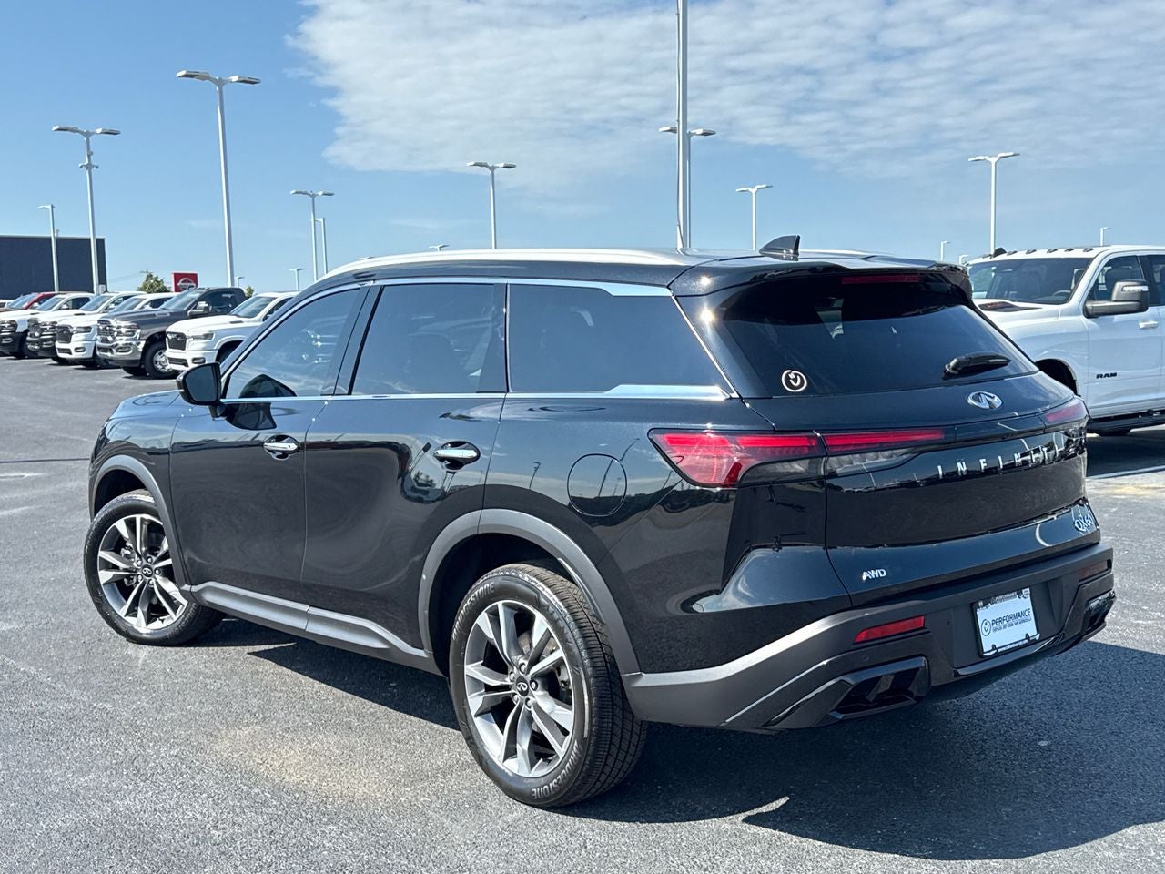 2024 INFINITI QX60 LUXE AWD