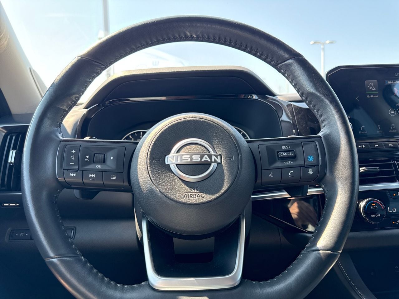 2022 Nissan Pathfinder SL 4WD