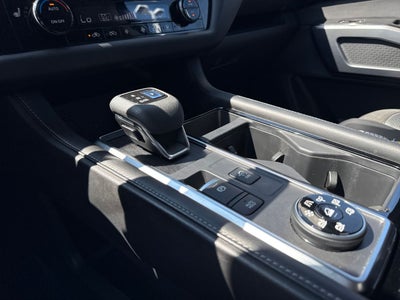 2022 Nissan Pathfinder SL 4WD