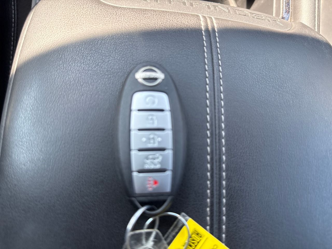 2022 Nissan Pathfinder SL 4WD