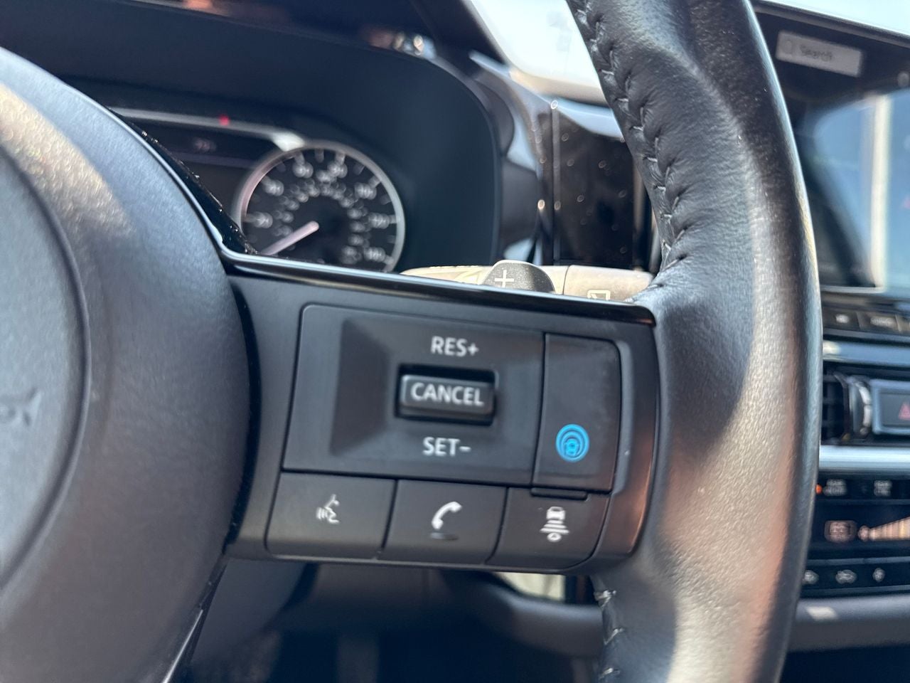 2022 Nissan Pathfinder SL 4WD