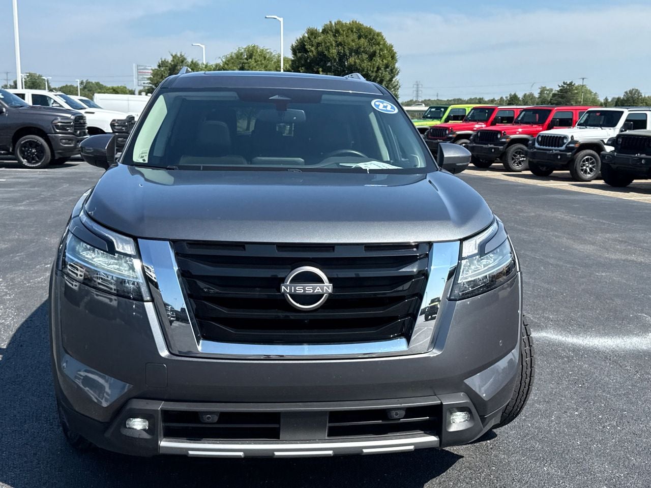 2022 Nissan Pathfinder SL 4WD