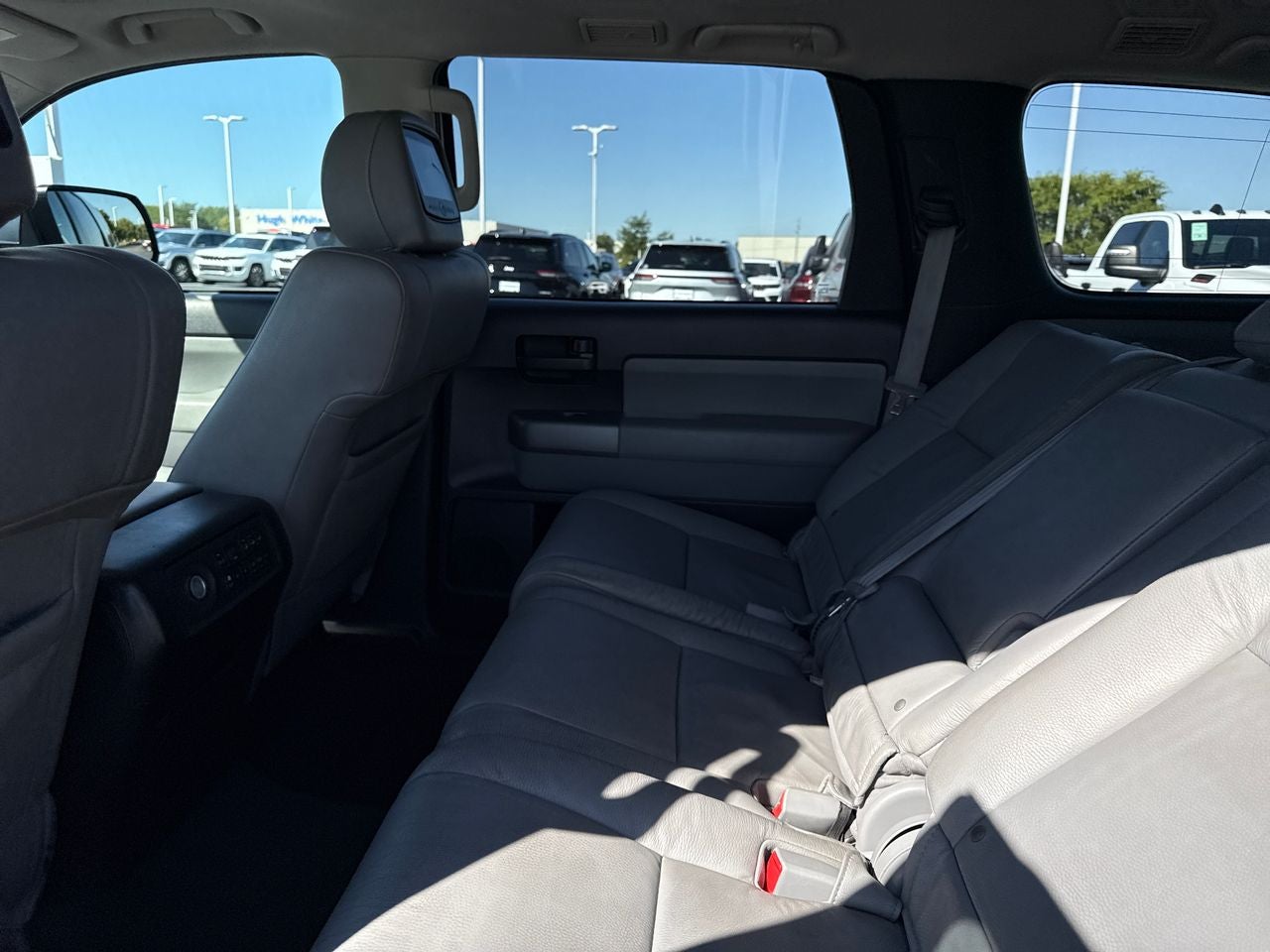 2015 Toyota Sequoia SR5 5.7L