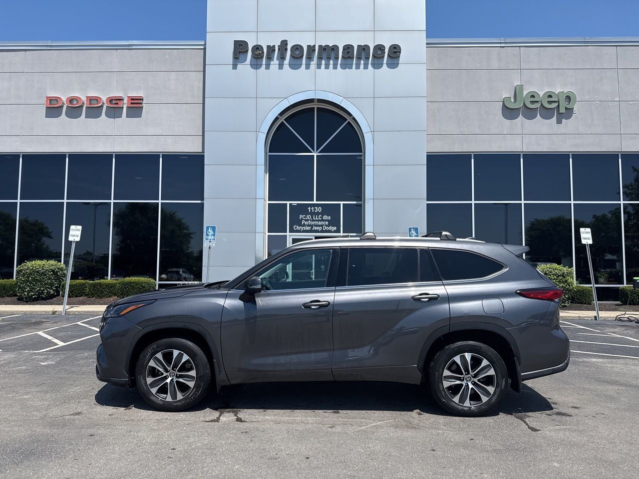 2022 Toyota Highlander XLE