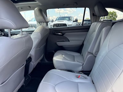 2020 Toyota Highlander Hybrid XLE