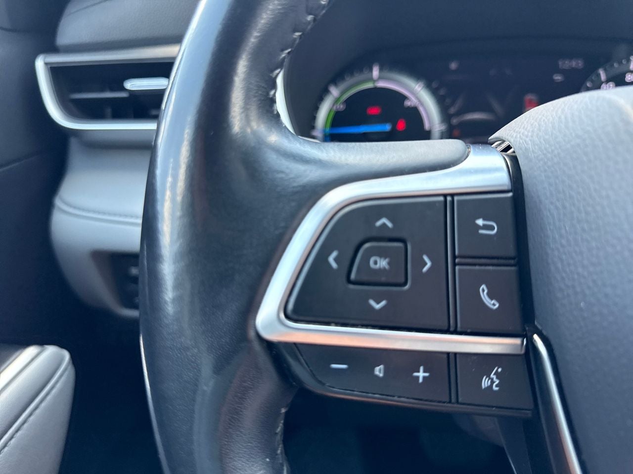 2020 Toyota Highlander Hybrid XLE