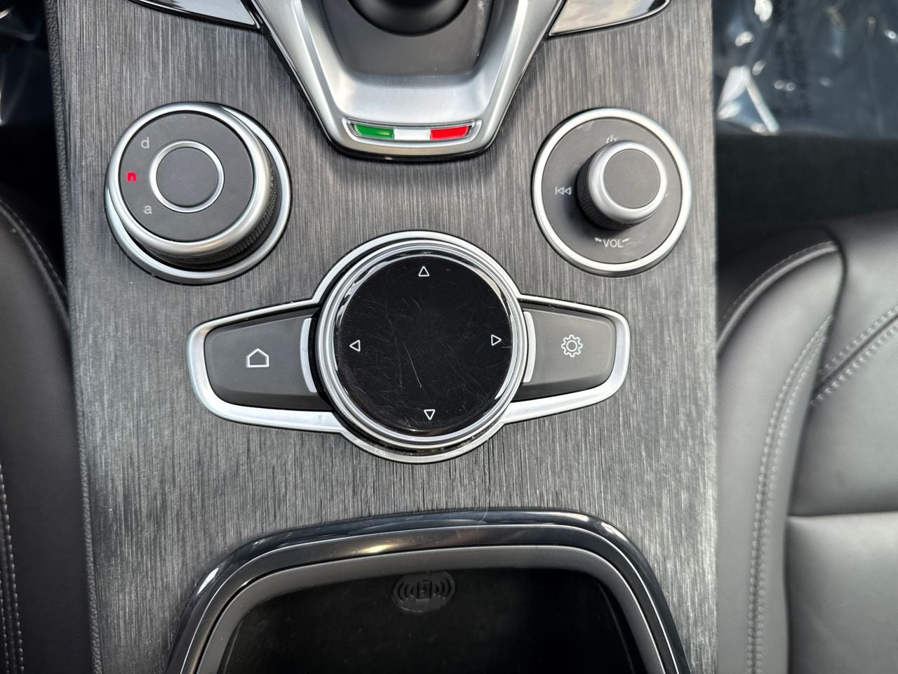 2024 Alfa Romeo Stelvio Sprint AWD