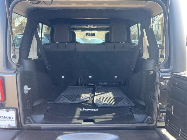 2016 Jeep Wrangler Unlimited Sahara