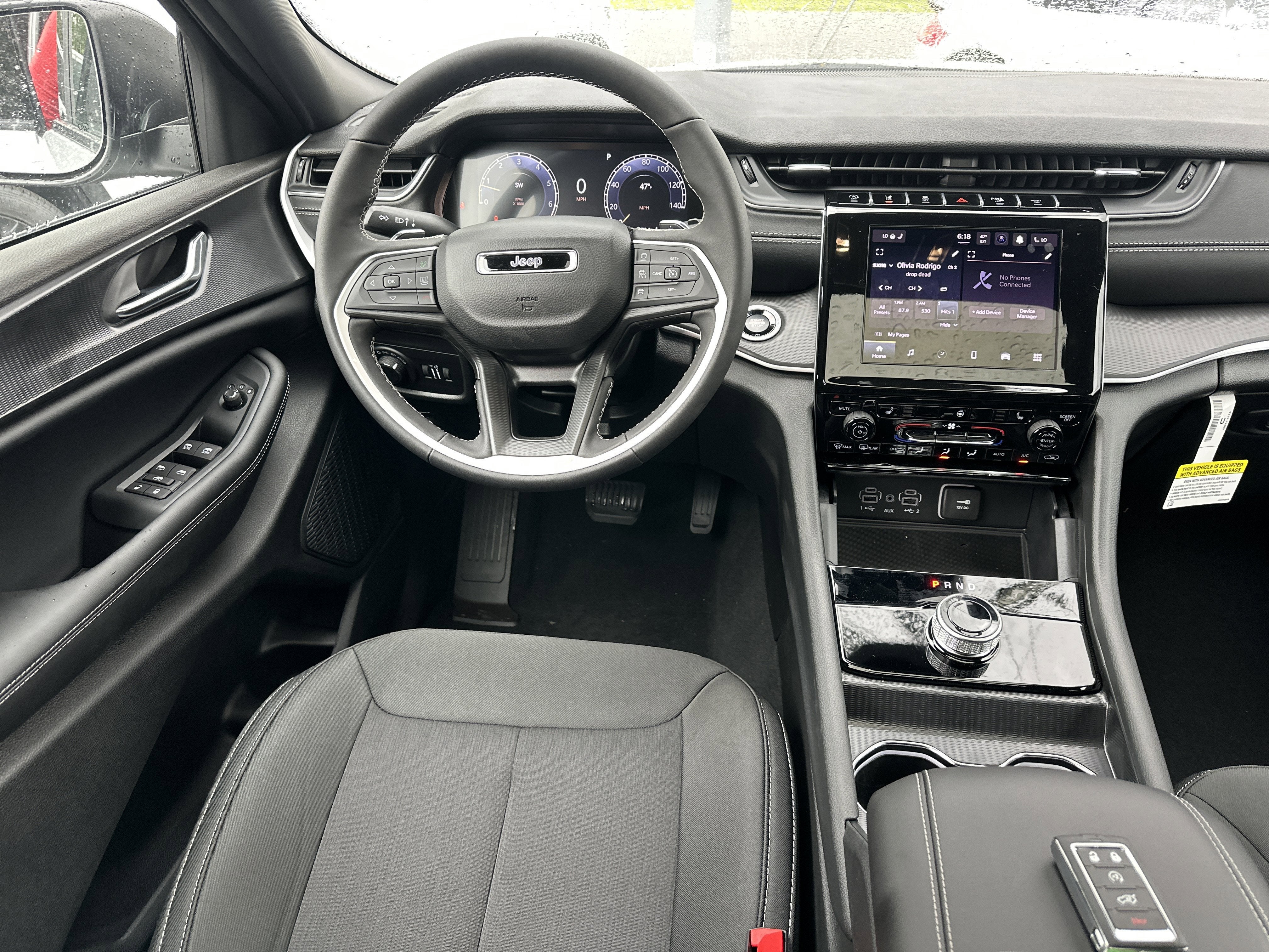 2026 Jeep Grand Cherokee Laredo